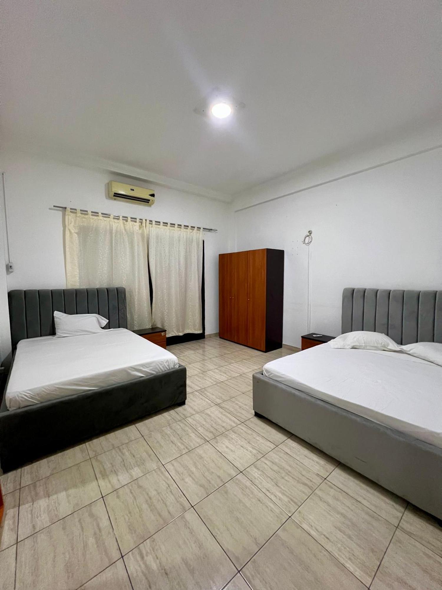 Africa Em Zona Comercial De Luanda Apartment Exterior photo